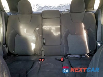Zdjęcie 10 z 13 samochodu: 2019 JEEP CHEROKEE LATITUDE VIN:1C4PJLCB8KD205314 - miniatura