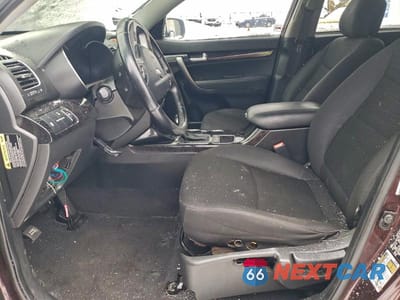 Zdjęcie 7 z 12 samochodu: 2015 KIA SORENTO LX VIN:5XYKTDA68FG567053 - miniatura