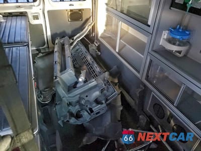 Zdjęcie 12 z 13 samochodu: 2014 FORD E350 AMBULANCE VIN:1FDSS3ELXEDA77932 - miniatura
