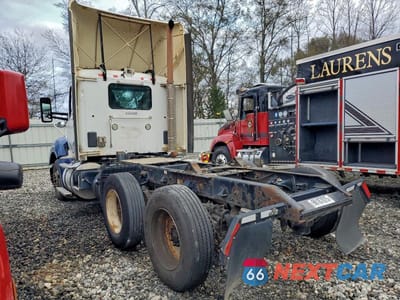 Trzecie zdjęcie samochodu z tyłu: 2015 KENWORTH T680 SEMI TRUCK VIN:1XKYD49X7FJ452212 - miniatura