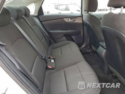 Zdjęcie 10 z 13 samochodu: 2021 KIA FORTE FE VIN:3KPF24AD4ME333795 - miniatura