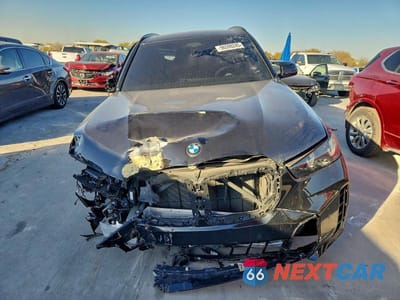 Piąte zdjęcie samochodu w środku: 2024 BMW X5 M60I VIN:5UX33EU03R9V25895 - miniatura