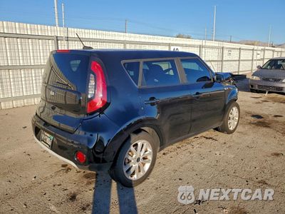Trzecie zdjęcie samochodu z tyłu: 2019 KIA SOUL + VIN:KNDJP3A53K7685990 - miniatura
