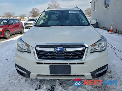 Piąte zdjęcie samochodu w środku: 2018 SUBARU FORESTER 2.5I PREMIUM VIN:JF2SJAGC9JH471967 - miniatura