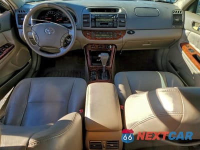 Zdjęcie 8 z 12 samochodu: 2005 TOYOTA CAMRY LE VIN:4T1BF30K65U590341 - miniatura