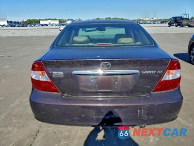 Zdjęcie 6 z 11 samochodu: 2002 TOYOTA CAMRY LE VIN:JTDBF30K720044946 - miniatura