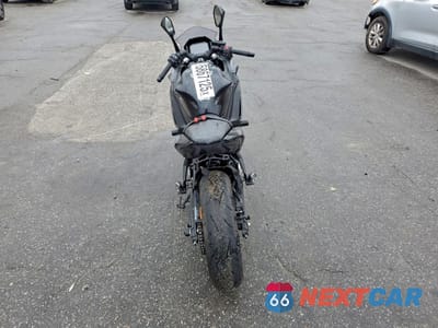 Czwarte zdjęcie samochodu z boku: 2025 KAWASAKI EX650 R VIN:ML5EXER11SDAD7704 - miniatura