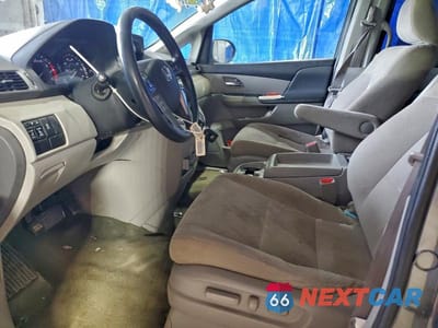 Zdjęcie 7 z 13 samochodu: 2017 HONDA ODYSSEY SE VIN:5FNRL5H31HB020099 - miniatura