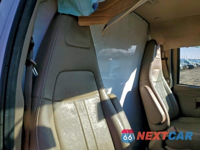 Zdjęcie 10 z 13 samochodu: 2023 GMC SAVANA CUTAWAY G3500 VIN:1GD07RF76P1155091 - miniatura