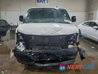 Piąte zdjęcie samochodu w środku: 2020 GMC SAVANA G2500 VIN:1GTW7AFG2L1141828 - miniatura