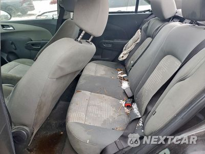 Zdjęcie 10 z 14 samochodu: 2014 CHEVROLET SONIC LS VIN:1G1JA5SH7E4100249 - miniatura