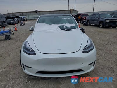 Piąte zdjęcie samochodu w środku: 2022 TESLA MODEL Y VIN:7SAYGDEFXNF450530 - miniatura