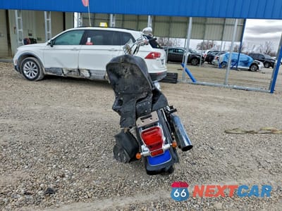 Czwarte zdjęcie samochodu z boku: 2002 SUZUKI VL800 VIN:JS1VS54A622104283 - miniatura