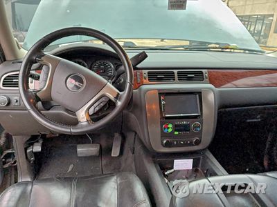 Zdjęcie 9 z 10 samochodu: 2008 GMC YUKON XL K1500 VIN:1GKFK16348J194523 - miniatura