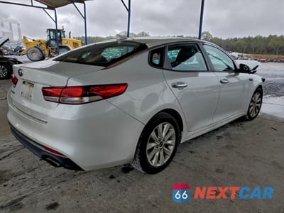Trzecie zdjęcie samochodu z tyłu: 2017 KIA OPTIMA LX VIN:5XXGT4L38HG171057 - miniatura