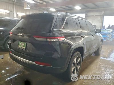Trzecie zdjęcie samochodu z tyłu: 2025 JEEP GRAND CHEROKEE 4XE VIN:1C4RJYB63S8659778 - miniatura