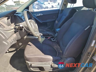 Zdjęcie 7 z 11 samochodu: 2013 KIA FORTE EX VIN:KNAFU4A20D5737078 - miniatura