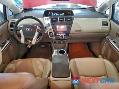 Zdjęcie 8 z 11 samochodu: 2012 TOYOTA PRIUS V VIN:JTDZN3EU0C3057839 - miniatura