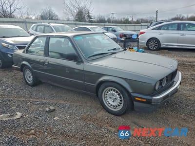 Czwarte zdjęcie samochodu z boku: 1987 BMW 325 E AUTOMATIC VIN:WBAAB6409H1683427 - miniatura