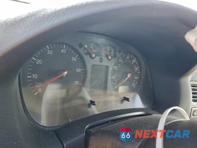 Zdjęcie 9 z 11 samochodu: 2000 VOLKSWAGEN JETTA GLS VIN:3VWSC29M9YM014289 - miniatura