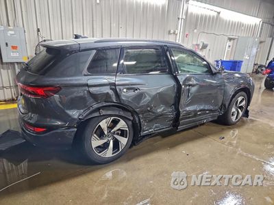 Trzecie zdjęcie samochodu z tyłu: 2025 AUDI Q6 E-TRON PRESTIGE VIN:WA134BGF5SA014961 - miniatura