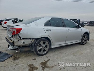 Trzecie zdjęcie samochodu z tyłu: 2014 TOYOTA CAMRY SE SPORT VIN:4T1BF1FKXEU444021 - miniatura