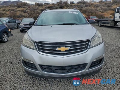 Piąte zdjęcie samochodu w środku: 2015 CHEVROLET TRAVERSE LS VIN:1GNKRFED3FJ161966 - miniatura