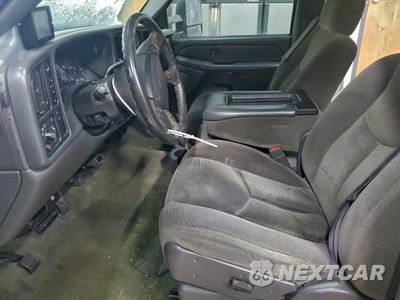 Zdjęcie 7 z 14 samochodu: 2005 CHEVROLET SILVERADO K2500 HEAVY DUTY VIN:1GCHK23275F846944 - miniatura