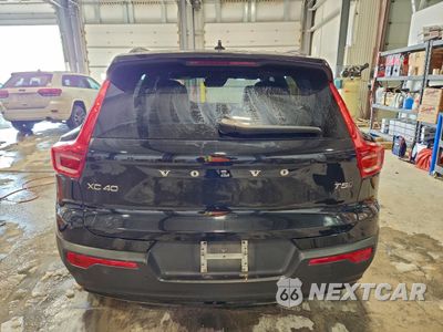 Zdjęcie 6 z 15 samochodu: 2021 VOLVO XC40 T5 R-DESIGN VIN:YV4162UMXM2444439 - miniatura
