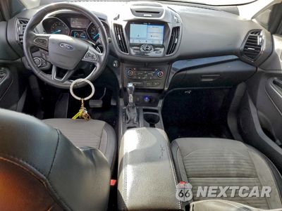 Zdjęcie 8 z 13 samochodu: 2017 FORD ESCAPE TITANIUM VIN:1FMCU0J95HUC14593 - miniatura
