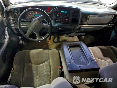 Zdjęcie 8 z 12 samochodu: 2007 CHEVROLET SILVERADO K3500 VIN:1GCJK33G87F126154 - miniatura