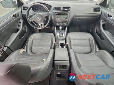 Zdjęcie 8 z 11 samochodu: 2012 VOLKSWAGEN JETTA SE VIN:3VWDX7AJXCM411238 - miniatura