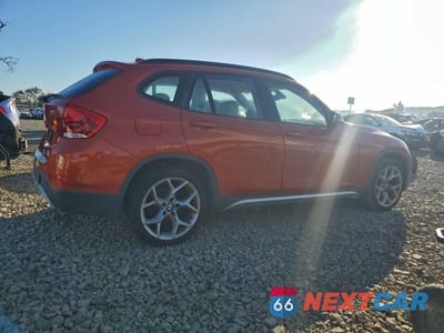 Trzecie zdjęcie samochodu z tyłu: 2013 BMW X1 SDRIVE28I VIN:WBAVM1C54DVW42511 - miniatura