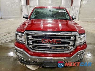Piąte zdjęcie samochodu w środku: 2018 GMC SIERRA K1500 SLT VIN:3GTU2NEC6JG530000 - miniatura