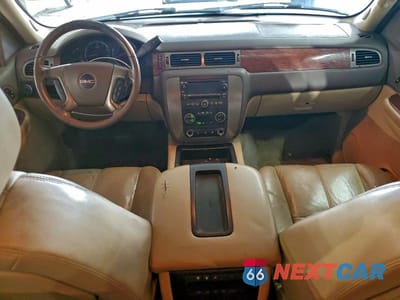 Zdjęcie 8 z 12 samochodu: 2008 GMC YUKON XL C1500 VIN:1GKFC16J08R148703 - miniatura