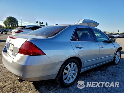 Trzecie zdjęcie samochodu z tyłu: 2007 HONDA ACCORD EX VIN:1HGCM66847A074495 - miniatura