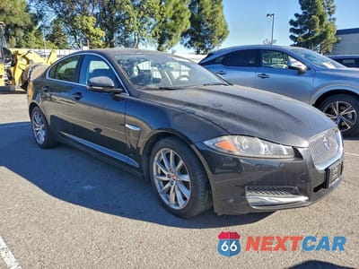 Czwarte zdjęcie samochodu z boku: 2015 JAGUAR XF 2.0T PREMIUM VIN:SAJWA0FS7FPU83374 - miniatura