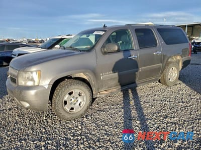 2008 CHEVROLET SUBURBAN K1500 LS 1GNFK16358J159346 - główne zdjęcie licytacji z USA - miniatura