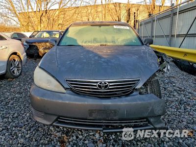 Piąte zdjęcie samochodu w środku: 2005 TOYOTA CAMRY LE VIN:4T1BE32K45U634949 - miniatura