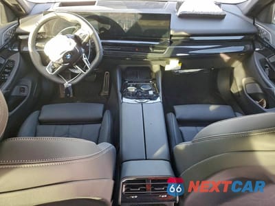 Zdjęcie 8 z 12 samochodu: 2026 BMW 530 XI VIN:WBA53FJ04TCV68931 - miniatura