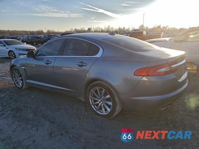 Drugie zdjęcie samochodu z przodu: 2015 JAGUAR XF 2.0T PREMIUM VIN:SAJWA0FS1FPU58552 - miniatura