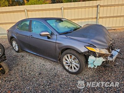 Czwarte zdjęcie samochodu z boku: 2021 TOYOTA CAMRY LE VIN:4T1C11AKXMU596907 - miniatura