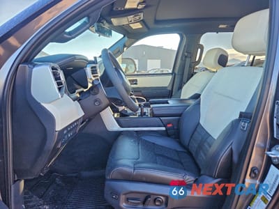 Zdjęcie 7 z 13 samochodu: 2025 TOYOTA SEQUOIA SR5 VIN:7SVAAABA7SX071225 - miniatura