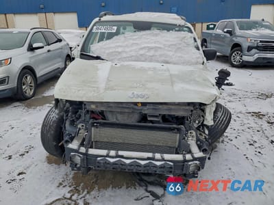 Piąte zdjęcie samochodu w środku: 2019 JEEP RENEGADE SPORT VIN:ZACNJBAB0KPK82911 - miniatura