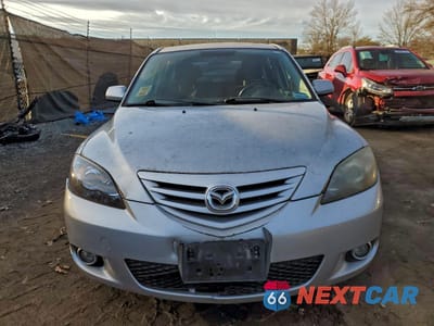 Piąte zdjęcie samochodu w środku: 2005 MAZDA 3 HATCHBACK VIN:JM1BK343051269626 - miniatura