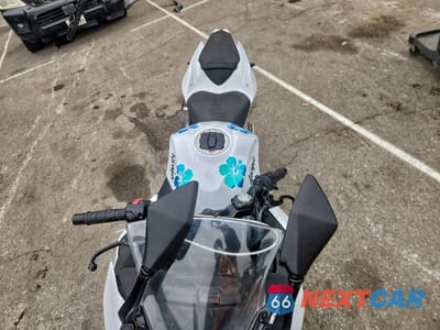 Piąte zdjęcie samochodu w środku: 2023 KAWASAKI EX400 VIN:JKAEXKG18PDAM3125 - miniatura