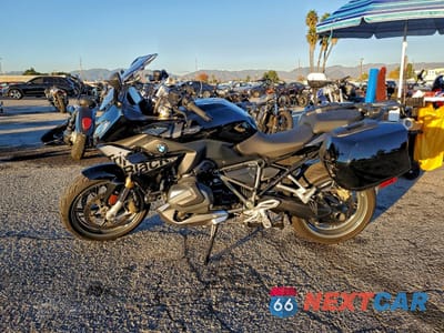 Trzecie zdjęcie samochodu z tyłu: 2023 BMW R 1250 RS VIN:WB10M8303P6G95838 - miniatura