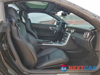 Zdjęcie 10 z 12 samochodu: 2016 MERCEDES-BENZ SLK 300 VIN:WDDPK3JA3GF123595 - miniatura