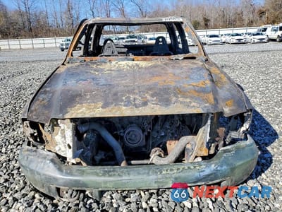 Piąte zdjęcie samochodu w środku: 2000 FORD F250 SUPER DUTY VIN:1FTNW20F7YEB90494 - miniatura