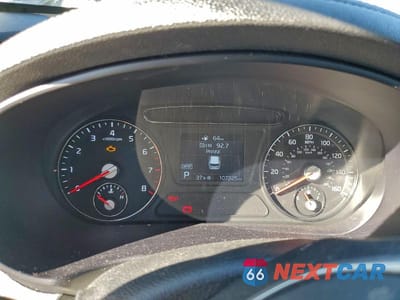 Zdjęcie 9 z 12 samochodu: 2020 KIA SORENTO LX V6 VIN:5XYPG4A5XLG614189 - miniatura